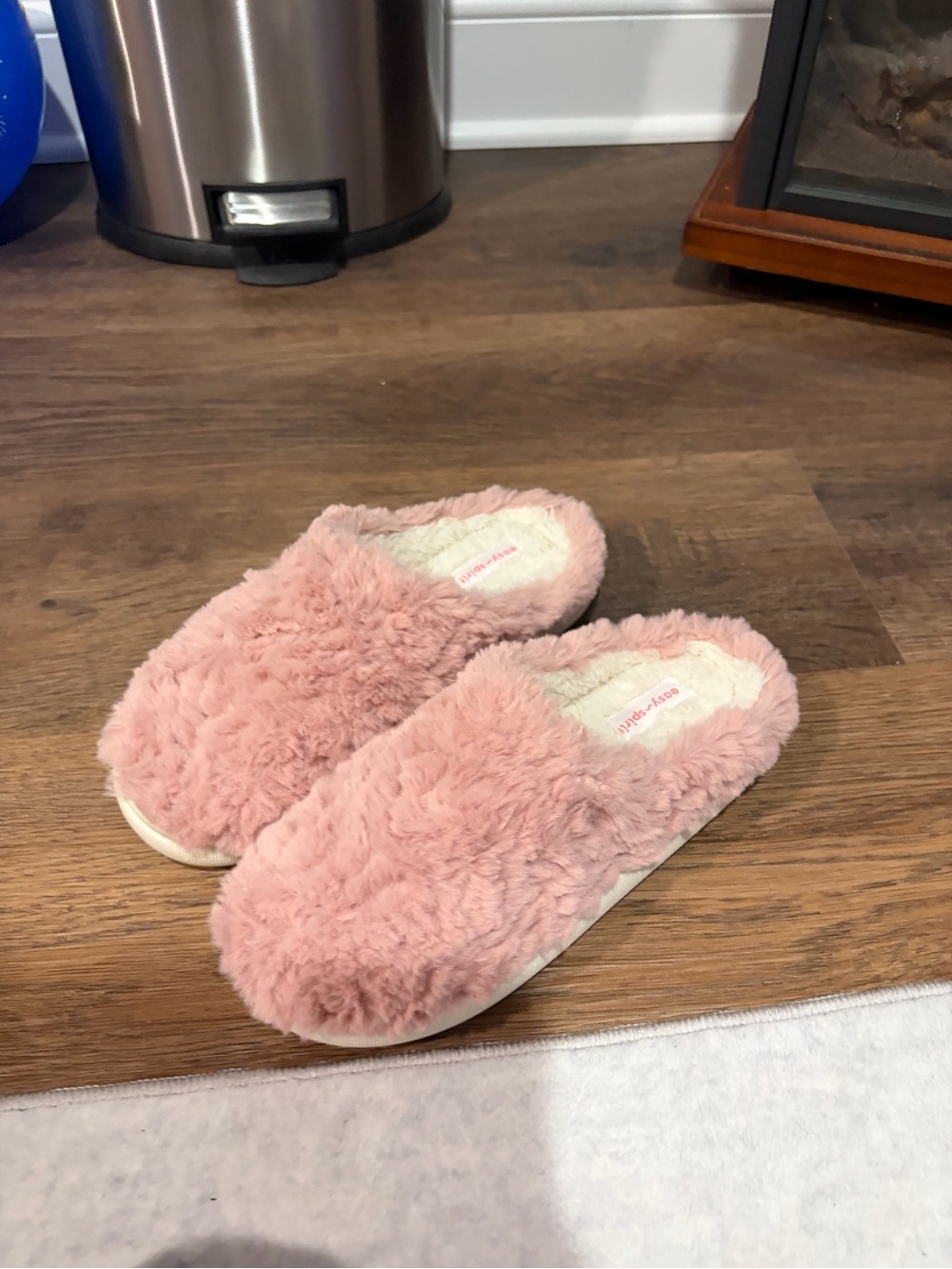 Fuzzy Pink Women's Slip-On Slippers